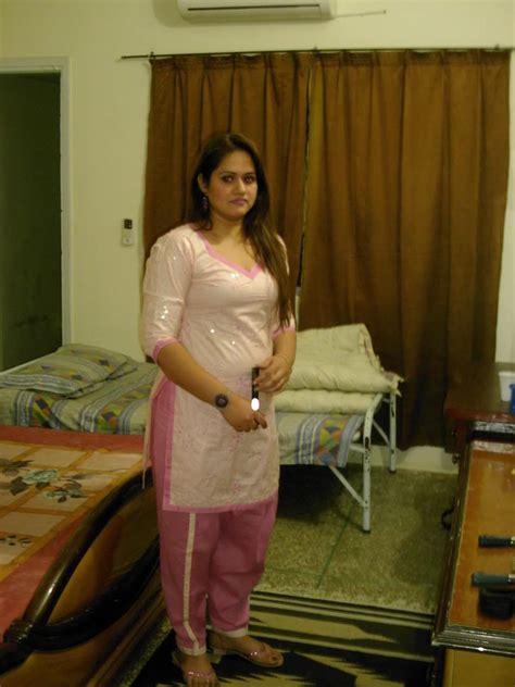 Free Indian Bhabhi with Boy Porn Videos